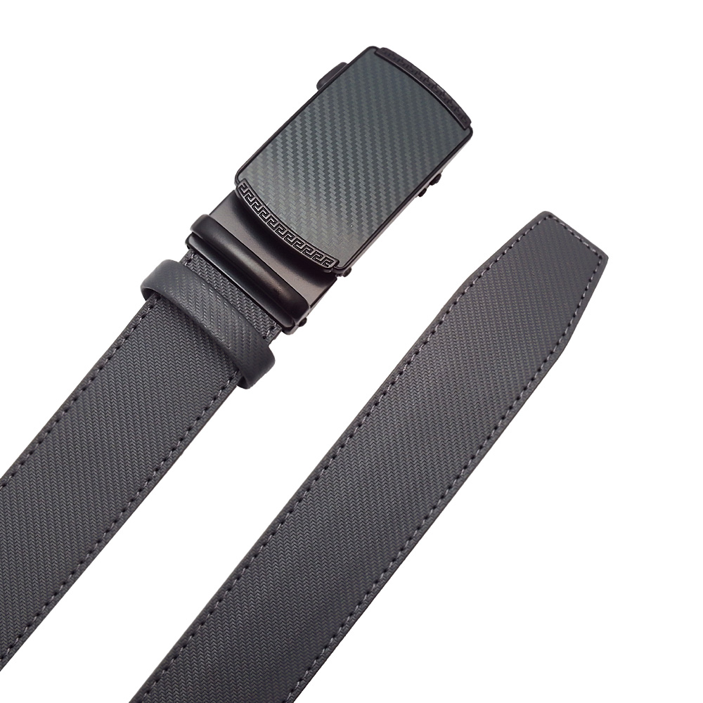کمربند چرمی مردانه خاکستری با سگک فیبر کربن لوکسMen’s gray leather belt with luxury carbon fiber buckle