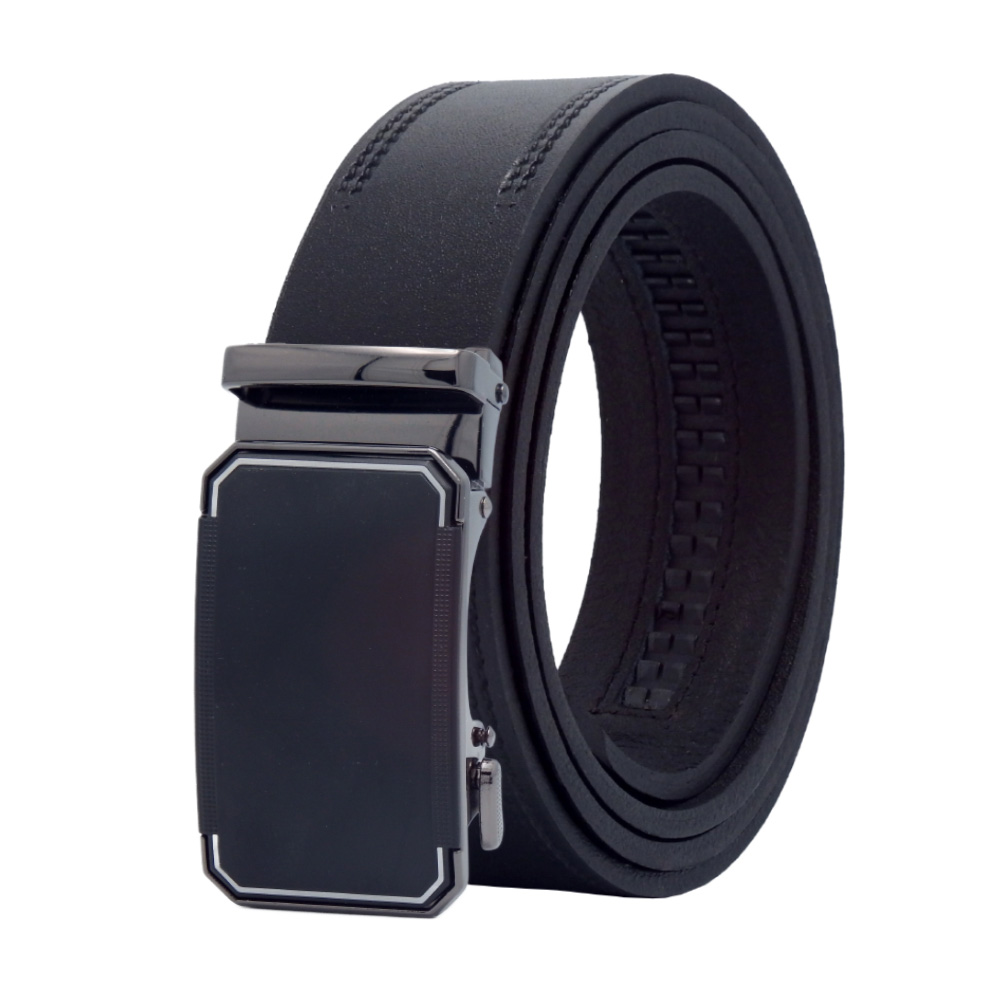 «کمربند مردانه چرمی با بافت و جزئیات دقیق، رنگ طبیعی»Men’s natural-tone leather belt featuring fine texture and detailing
