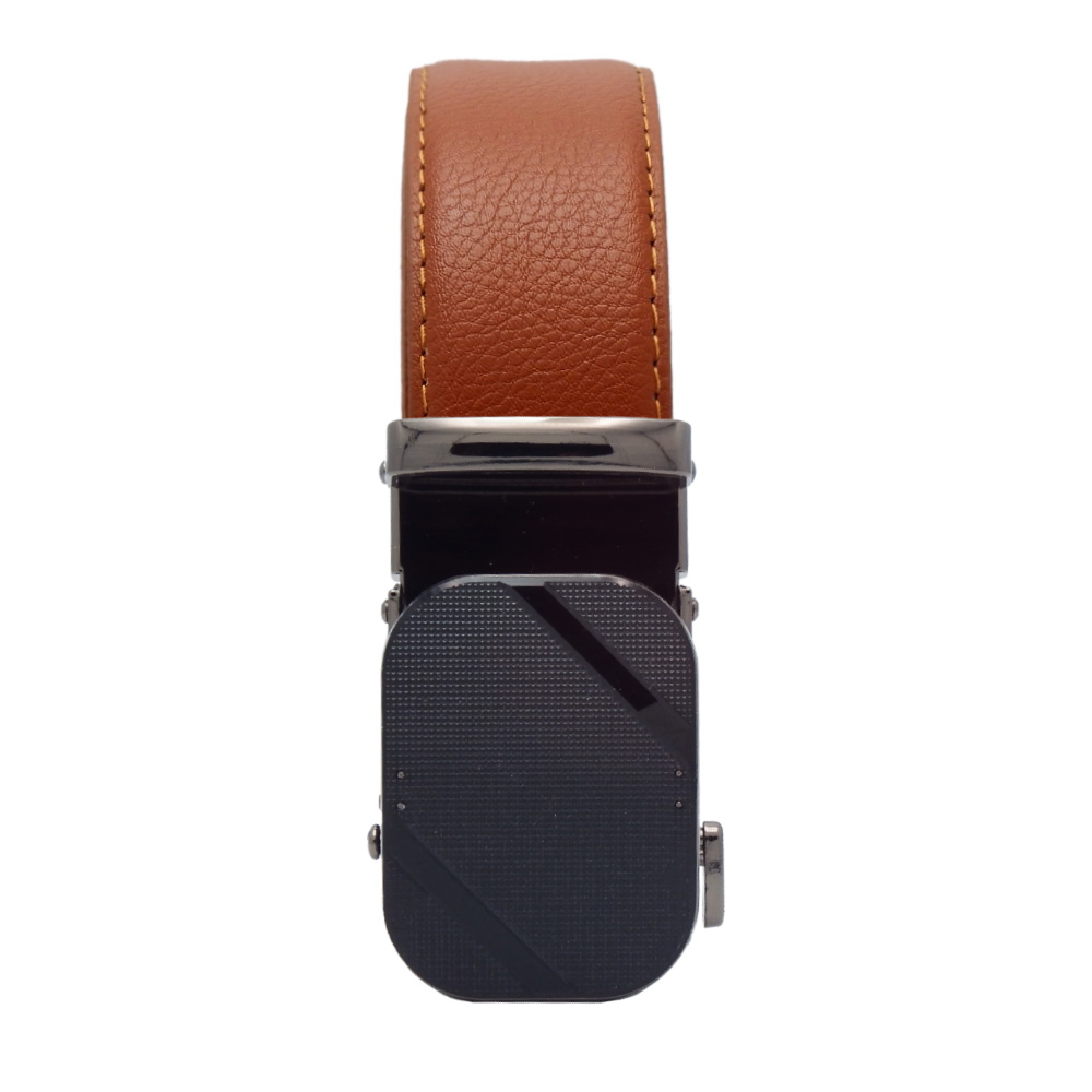 ECO2076IN301 کمربند چرم مردانه در حال استفاده روی شلوار جین آبیMen's leather belt worn on blue jeans
